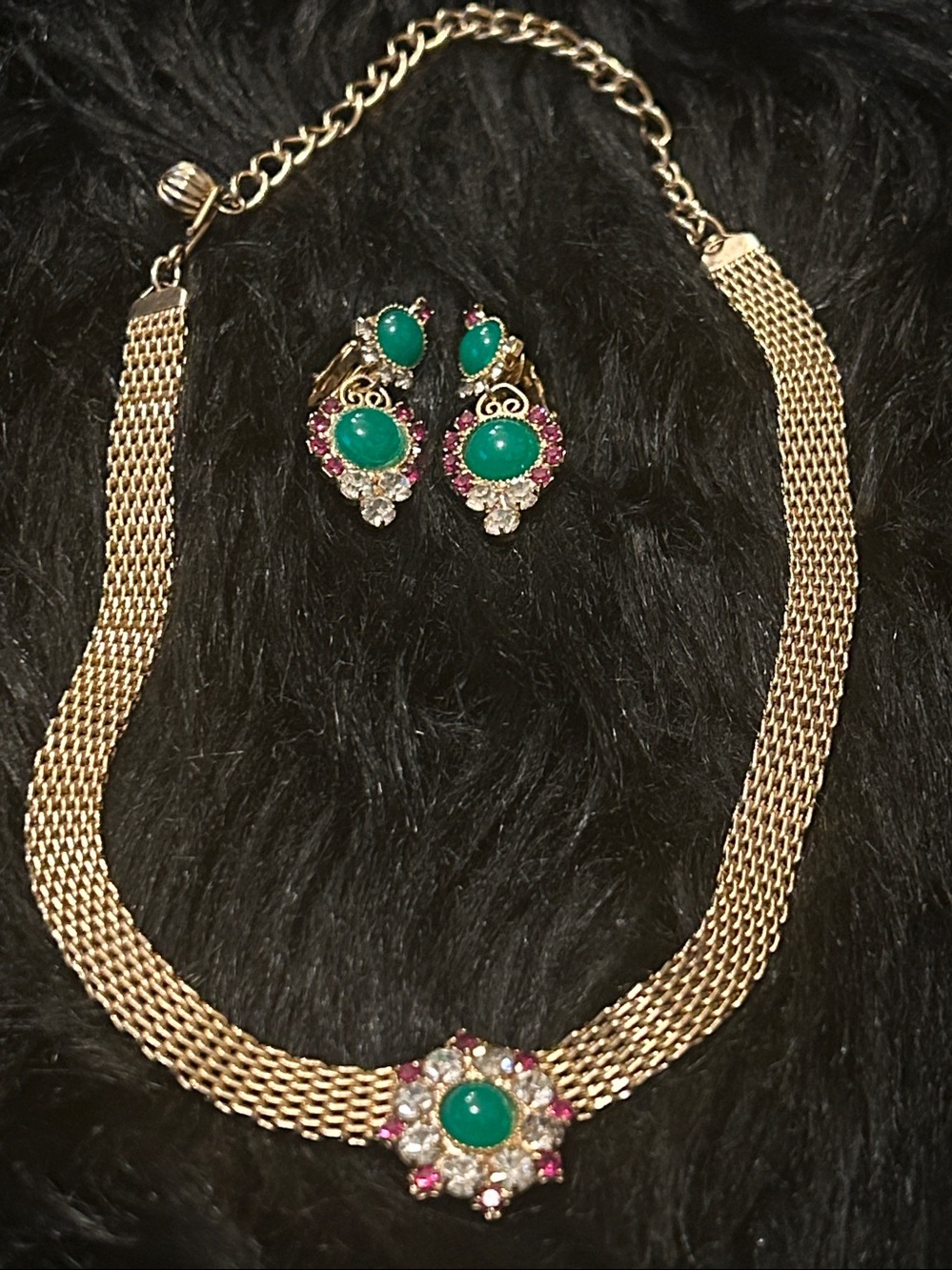 VTG 60’s Juliana DeLizza & Elster Studio Girl Gold Tone Choker & Earrings Set